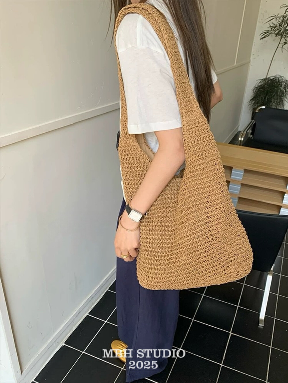 MBH Handwoven Straw Tote Bag Large Capacity Shoulder Beach Bag