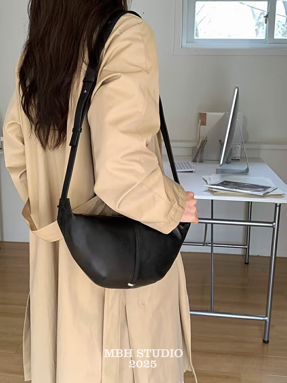 Korean Minimalist Soft Vegetable-Tanned Sheepskin Croissant Bag Lightweight Versatile Commuter Shoulder Crossbody Bag - Image 4